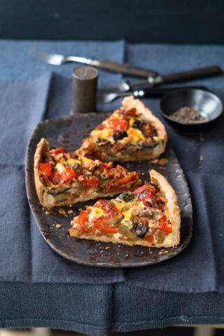 GEMÜSEQUICHE MIT SARDELLEN GEMÜSEQUICHE MIT SARDELLEN