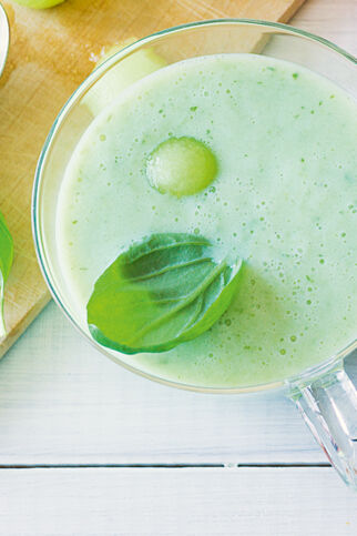 Pikante Gurken-Melonen-Kaltschale Pikante Gurken-Melonen-Kaltschale