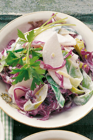 Rotkohlsalat mit Birnen und Lauch Rotkohlsalat mit Birnen und Lauch