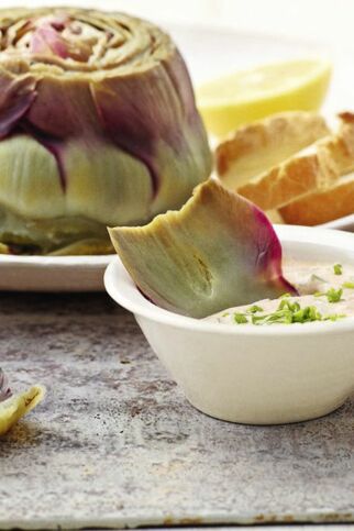 Artischocken mit Kräuterdip Artischocken mit Kräuterdip