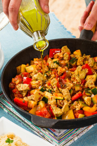 Tofupfanne mit buntem Gemüse Tofupfanne mit buntem Gemüse