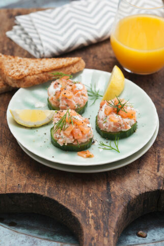 Gurkentaler mit Lachstatar Gurkentaler mit Lachstatar