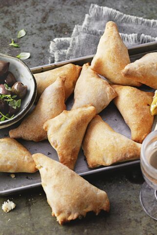 Mini-Calzone mit Antipasti Mini-Calzone mit Antipasti