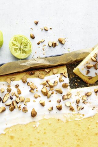Sheet-Cake mit Mandeln Sheet-Cake mit Mandeln