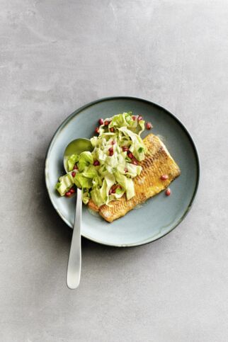Fischfilet mit Zuckerhutsalat Fischfilet mit Zuckerhutsalat