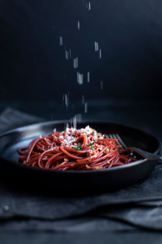 Rotweinnudeln Rotweinnudeln