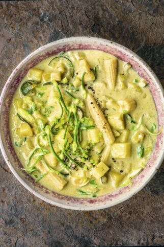 Schnelles grünes Curry mit Ananas Schnelles grünes Curry mit Ananas