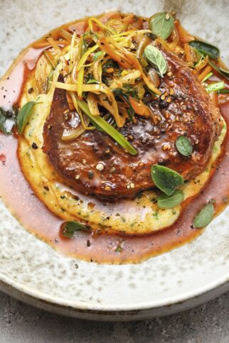 Schmorsteak mit Gemüse Schmorsteak mit Gemüse