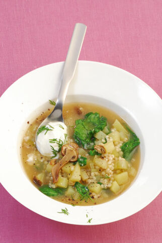 Graupensuppe mit Spinat Graupensuppe mit Spinat