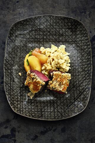 Rehrücken mit Bittersalat Rehruecken Spaetzle Quitte