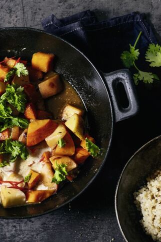 Kürbis-Apfel-Wok mit Ingwergraupen Kürbis-Apfel-Wok mit Ingwergraupen