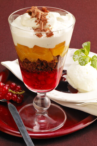 Verschleiertes Bauernmädchen Verschleiertes Bauernmädchen