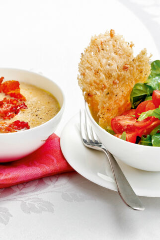 Wurzelgemüse-Suppe mit Speckcroûtons Wurzelgemüse-Suppe mit Speckcroûtons