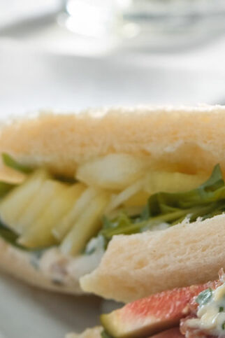 Tramezzini mit Ricotta und Melone Tramezzini mit Ricotta und Melone