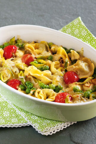 Tortellini-Gratin mit Gemüse Tortellini-Gratin mit Gemüse
