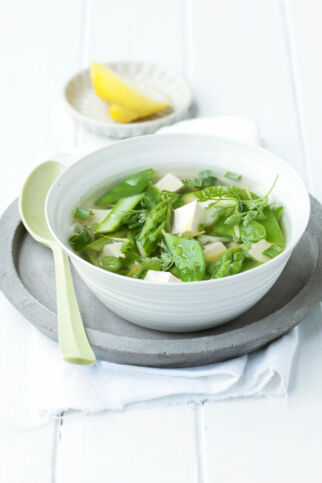 Frühlingsgemüsesuppe Frühlingsgemüsesuppe