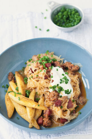 Sauerkraut-Hack-Gulasch mit Schupfnudeln Sauerkraut-Hack-Gulasch mit Schupfnudeln