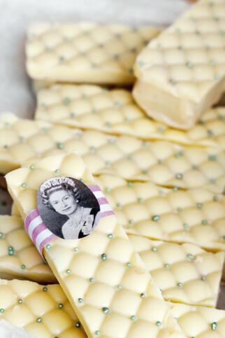 Erdnuss-Karamell-Riegel Erdnuss-Karamell-Riegel