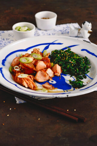 OFEN-LACHS MIT SESAMSPINAT OFEN-LACHS MIT SESAMSPINAT