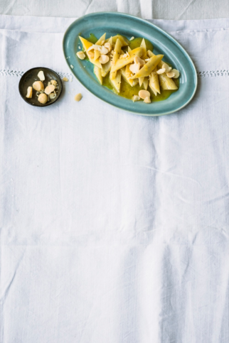 Schwarzwurzelsalat mit Quitten-Vinaigrette Schwarzwurzelsalat mit Quitten-Vinaigrette