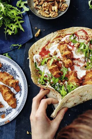 Vegetarische Çiğ Köfte im Dürüm-Mantel Vegetarische Çiğ Köfte im Dürüm-Mantel