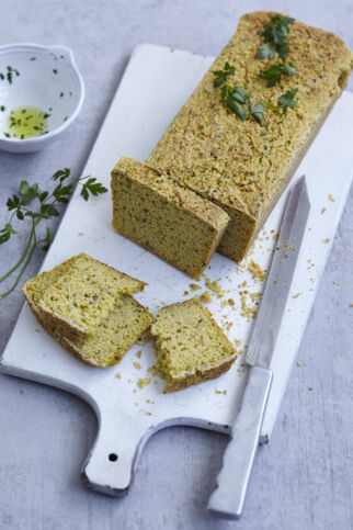 Petersilienwurzelbrot mit Kräuteröl Petersilienwurzelbrot mit Kräuteröl