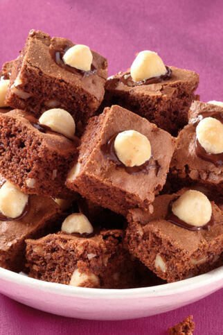 Brownies mit Macadamia-Nüssen Brownies mit Macadamia-Nüssen