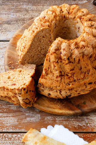 Sauerkraut-Speck-Guglhupf Sauerkraut-Speck-Guglhupf