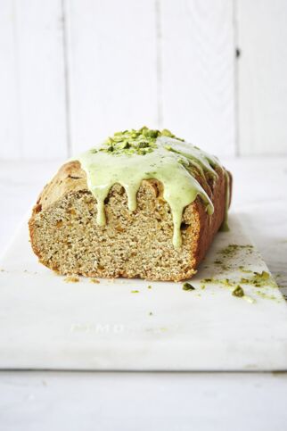 Avocadokuchen mit Pistazien Avocadokuchen mit Pistazien