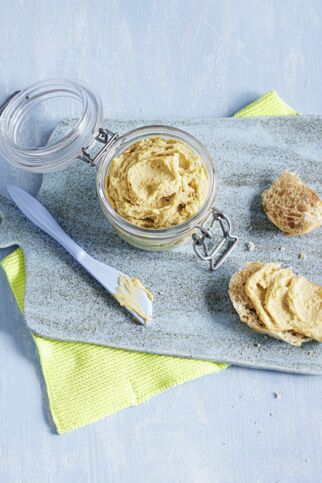 Linsenaufstrich mit Dattel Linsenaufstrich mit Dattel