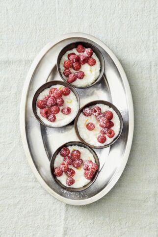Kokosmilchreis mit Himbeeren Kokosmilchreis mit Himbeeren