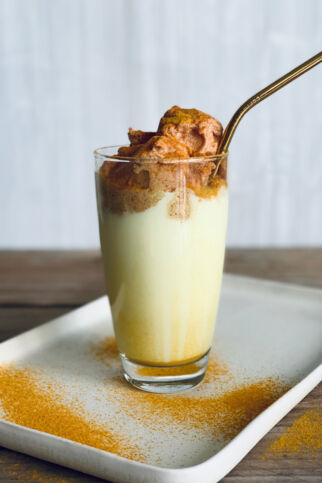 Kurkuma Dalgona Kurkuma Dalgona