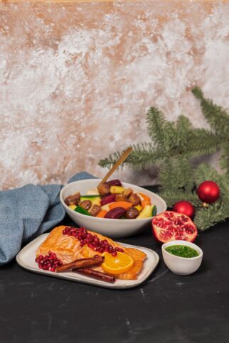 Weihnachtlicher Lachs mit Gemüse und Pesto Weihnachtlicher Lachs mit Gemüse und Pesto