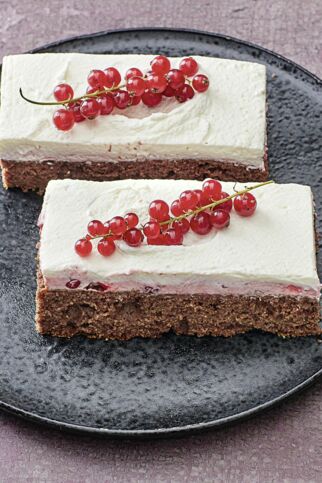 Johannisbeer-Sahne-Schnitten Johannisbeer-Sahne-Schnitten