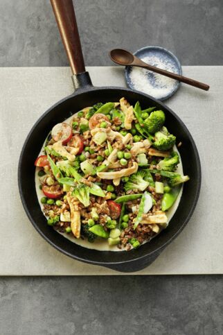 Hähnchen-Dinkel-Pfanne mit Brokkoli Hähnchen-Dinkel-Pfanne mit Brokkoli