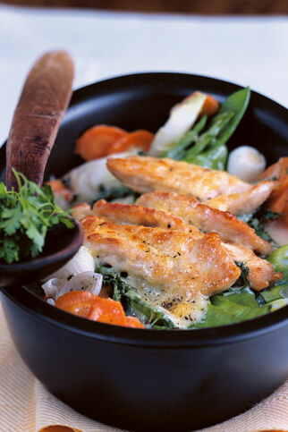 Frühlingsgemüse-Auflauf mit Pute Frühlingsgemüse-Auflauf mit Pute