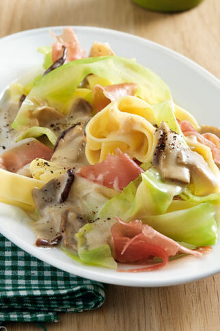 Tagliatelle mit Steinpilzsauce Tagliatelle mit Steinpilzsauce