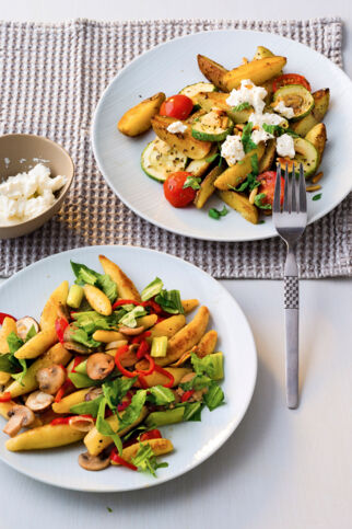 Bunte Kartoffelpfanne mit Ricotta Bunte Kartoffelpfanne mit Ricotta