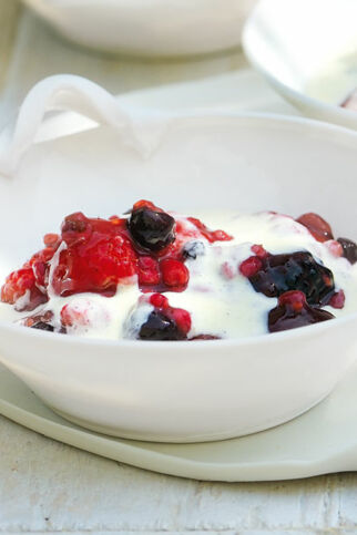 Rote Grütze mit Graupen Rote Grütze mit Graupen