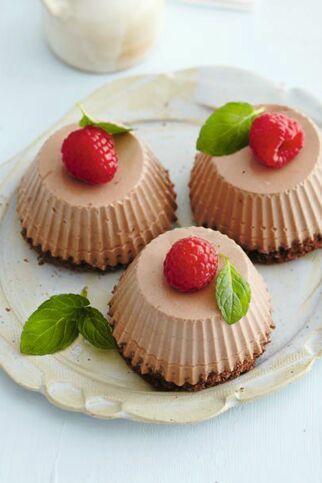 Schokotörtchen mit Himbeeren Schokotörtchen mit Himbeeren