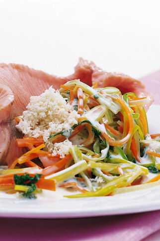 Fischfilets auf Wurzelgemüse Fischfilets auf Wurzelgemüse