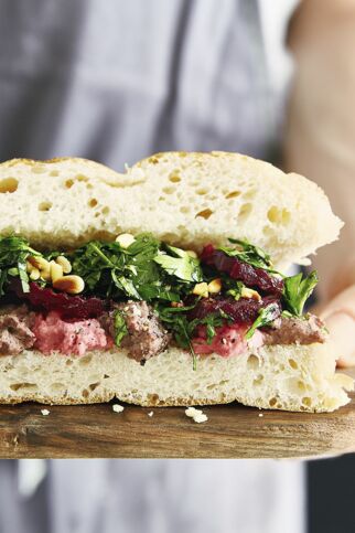 Streifenstulle mit zweierlei Hummus Streifenstulle mit zweierlei Hummus