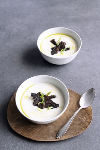 Schwarzwurzelsuppe mit Croutons Schwarzwurzelsuppe mit Croutons