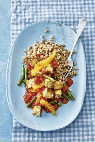 Dinkel mit Tofu und Gemüsemix Dinkel mit Tofu und Gemüsemix