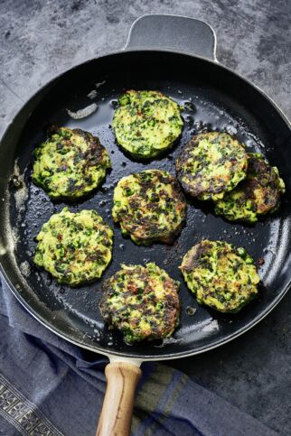 Kartoffelplätzchen mit Erbsen Kartoffelplätzchen mit Erbsen