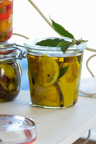 Artischocken mit Zitronen Artischocken mit Zitronen