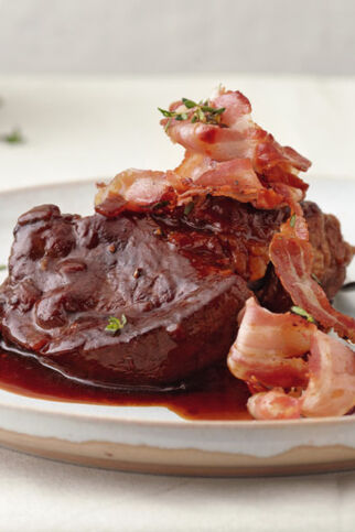 Rinderschmortopf mit Barolo und Pancetta Rinderschmortopf mit Barolo und Pancetta