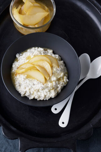 Mohn-Milchreis mit karamellisierten Birnen Mohn-Milchreis mit karamellisierten Birnen