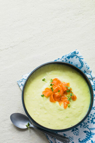 Lauchcremesuppe mit Räucherlachs Lauchcremesuppe mit Räucherlachs