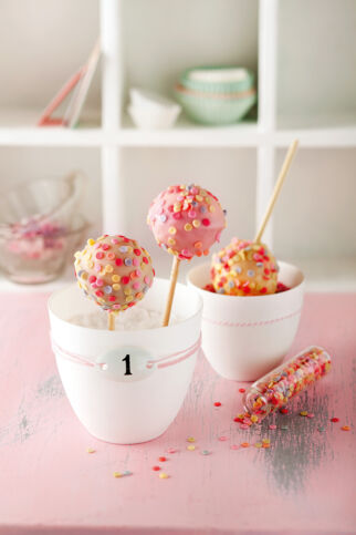 KONFETTI-POPS KONFETTI-POPS